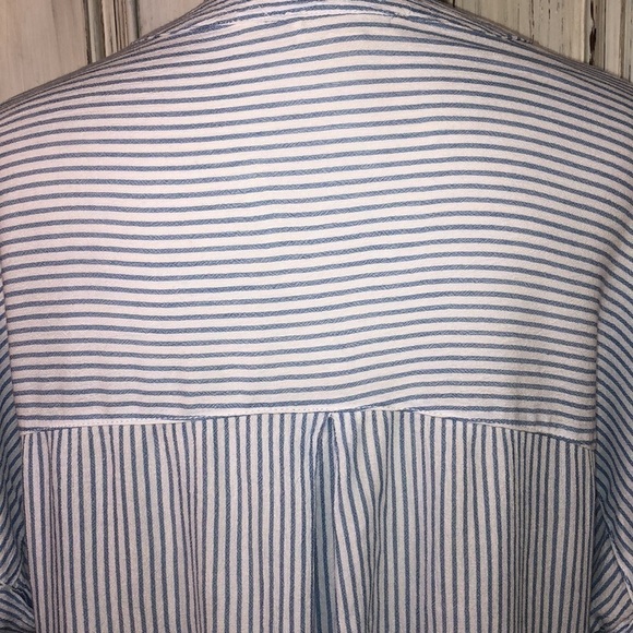 Beachlunchlounge Blue and White Stripes Cuff Short Sleeve V Neck Top Size L - Picture 5 of 6